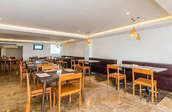 Zenrooms Seminyak Cendrawasih מלון סמיניאק